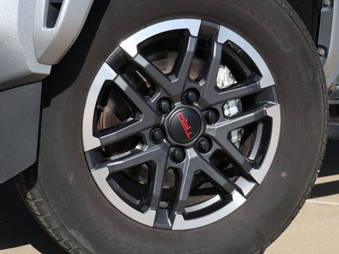 Used 2024 Toyota Tacoma TRD Sport image 12