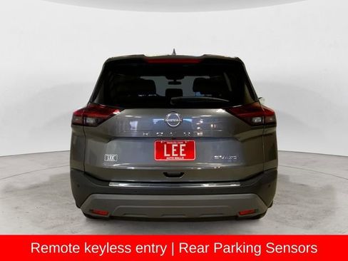 Used 2022 Nissan Rogue SV image 5