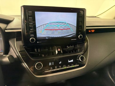 Used 2022 Toyota Corolla LE image 13