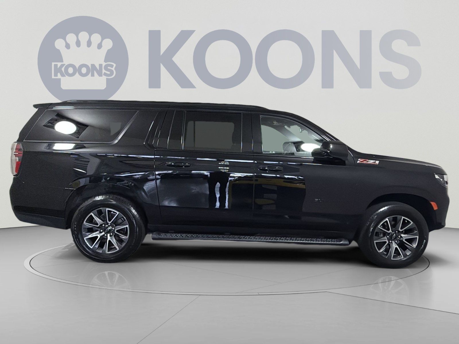 Used 2024 Chevrolet Suburban Z71 w/ Luxury Package AWD/4WD image 8