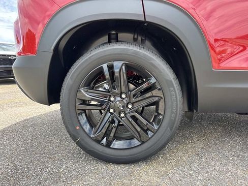 New 2026 Chevrolet TrailBlazer LT w/ Midnight Edition FWD image 9