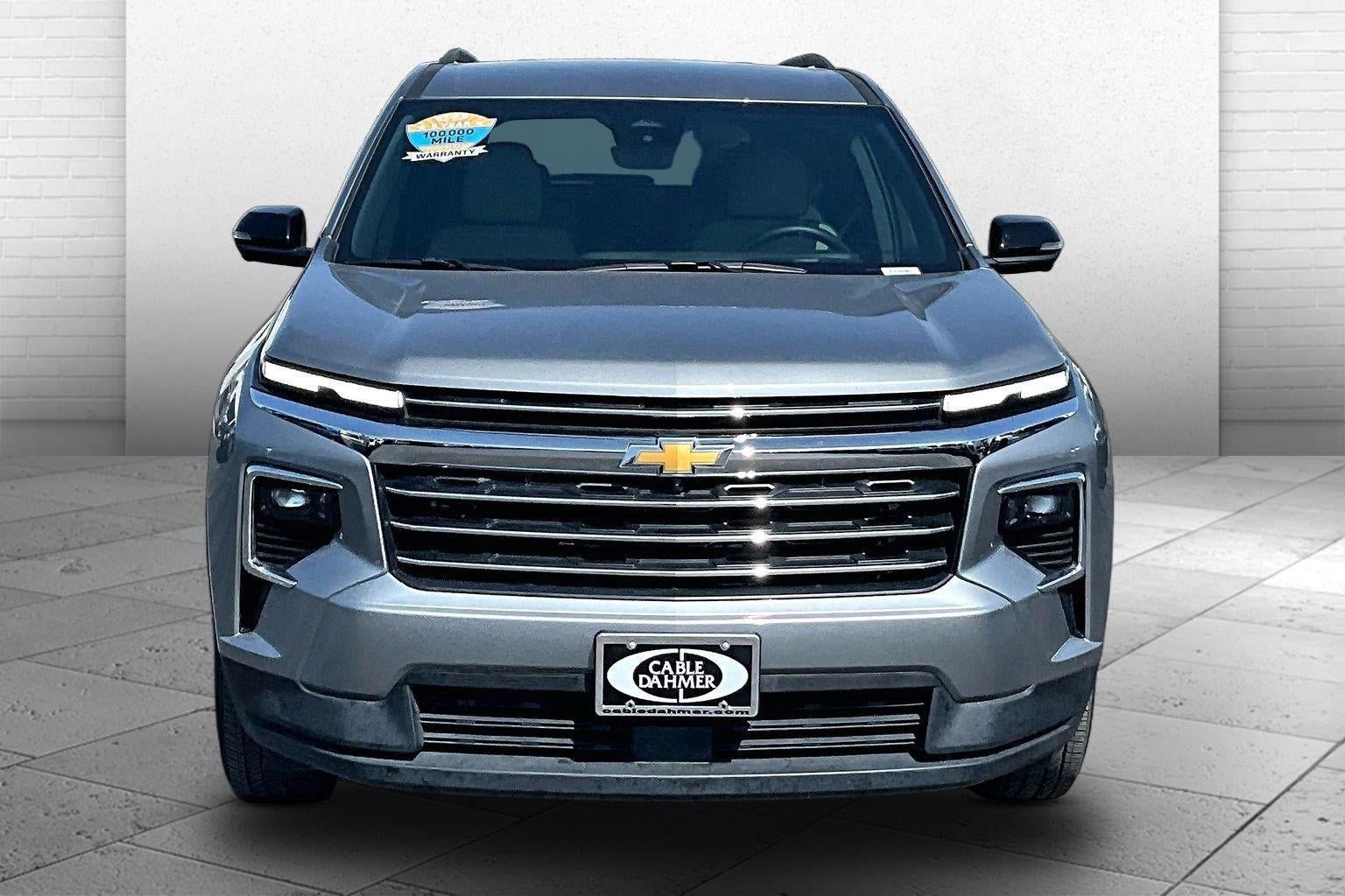 Used 2026 Chevrolet Traverse LT w/ Driver Confidence Package AWD/4WD image 2