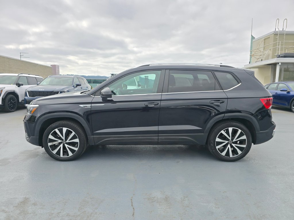 Used 2023 Volkswagen Taos SE AWD/4WD image 6