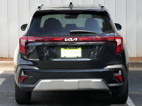 Used 2024 Kia Seltos S FWD image 47
