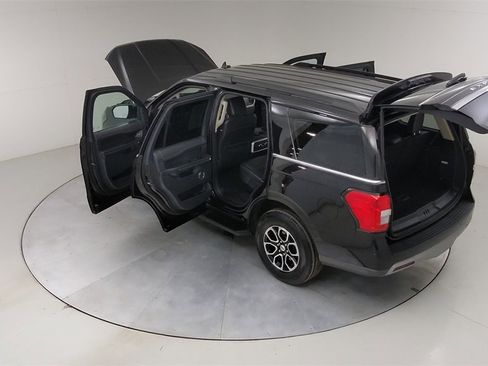 Certified 2024 Ford Expedition XLT image 55