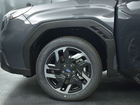 New 2025 Subaru Forester Limited image 9