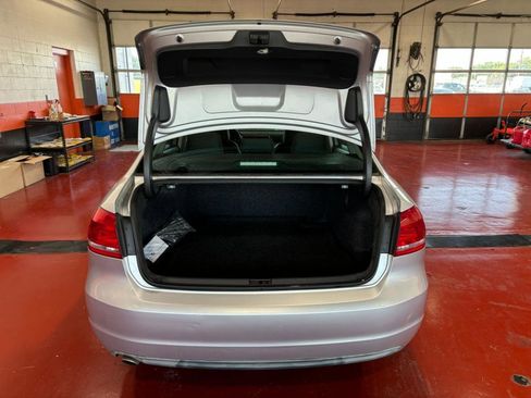 Used 2013 Volkswagen Passat 2.5 SE image 30
