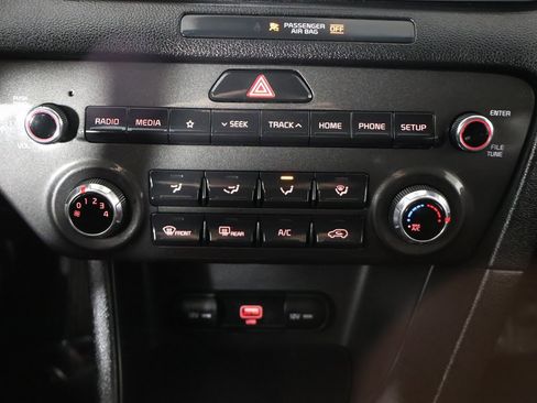 Used 2022 Kia Sportage LX image 39