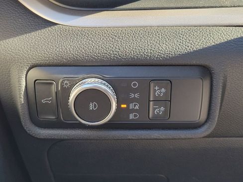 Certified 2020 Ford Explorer XLT w/ Equipment Group 202A image 27