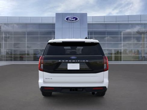 New 2026 Ford Expedition Active RWD image 5