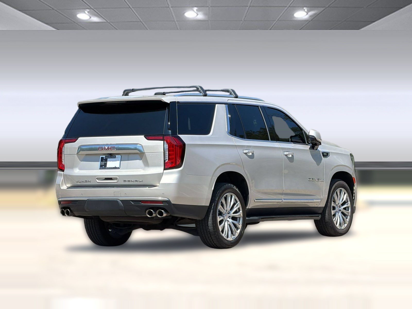 Used 2022 GMC Yukon Denali AWD/4WD image 9