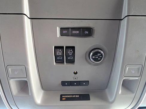 Used 2016 GMC Yukon SLT w/ Open Road Package AWD/4WD image 59