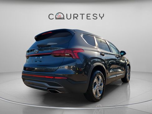 Used 2021 Hyundai Santa Fe SE image 4