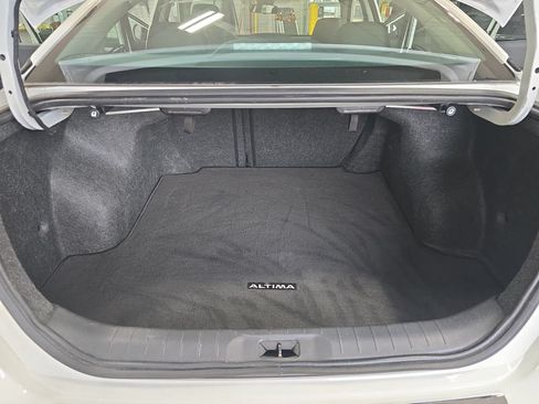 Used 2023 Nissan Altima 2.5 SR AWD/4WD image 12