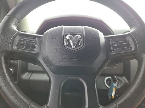 Used 2018 RAM 2500 Tradesman w/ Chrome Appearance Group AWD/4WD image 32