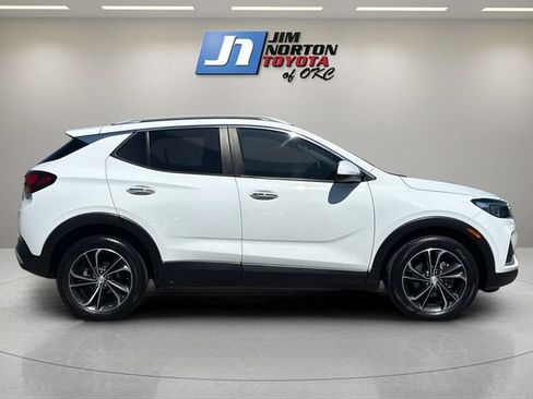 Used 2022 Buick Encore GX Select w/ Safety Package II FWD image 4