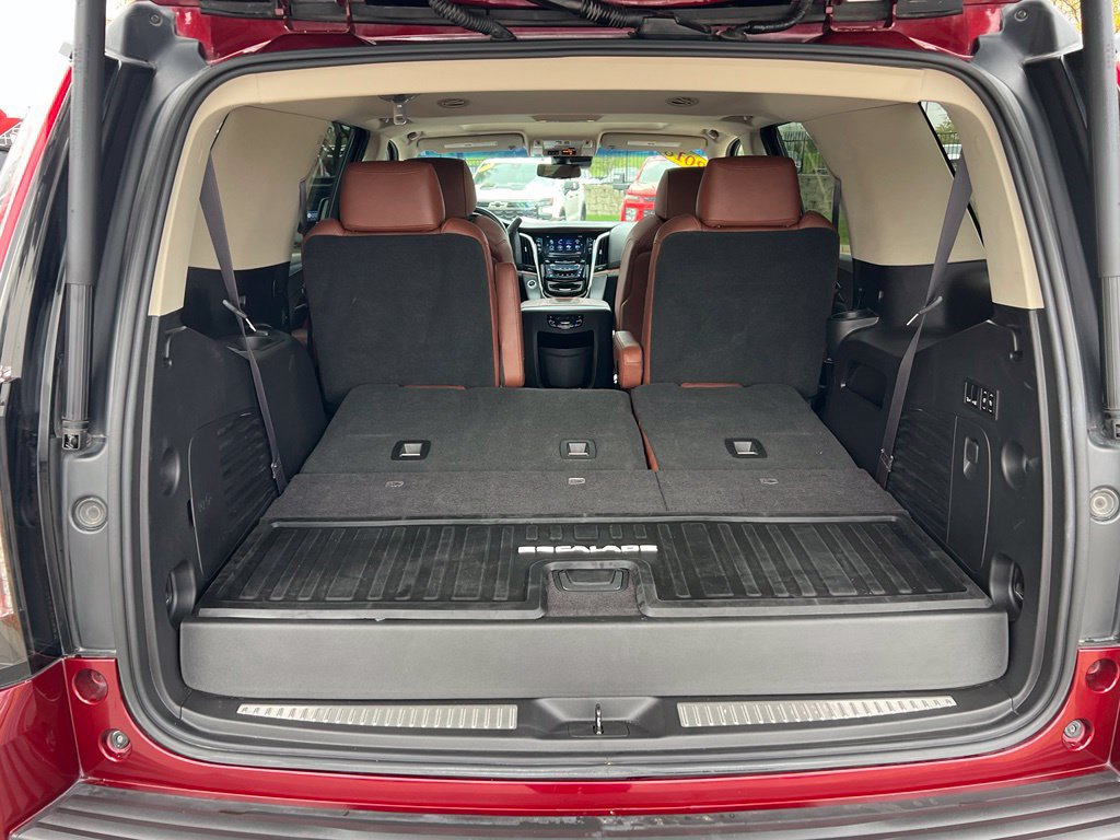Used 2017 Cadillac Escalade Luxury AWD/4WD image 26