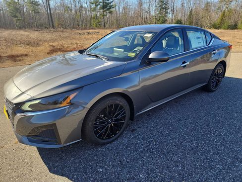 New 2025 Nissan Altima 2.5 SV w/ SV Special Edition Package image 1