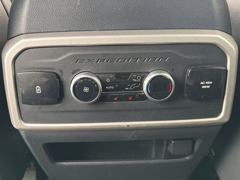 Used 2024 Ford Expedition Max Limited AWD/4WD image 17