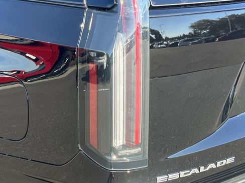 Used 2025 Cadillac Escalade Sport Platinum image 30