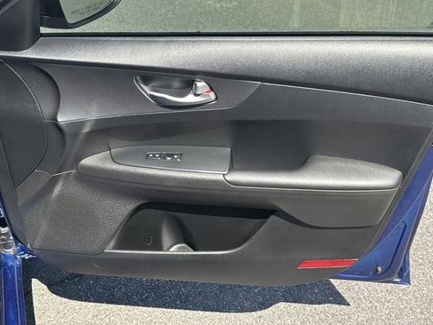 Used 2020 Kia Forte LXS FWD image 14