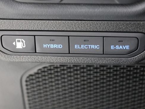 Used 2024 Jeep Wrangler Unlimited Sahara AWD/4WD image 26