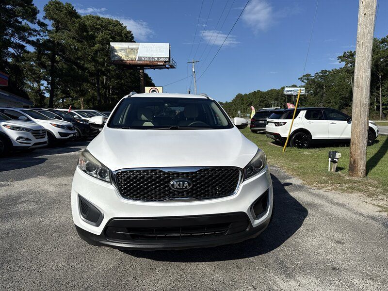 Used 2016 Kia Sorento AWD image 2