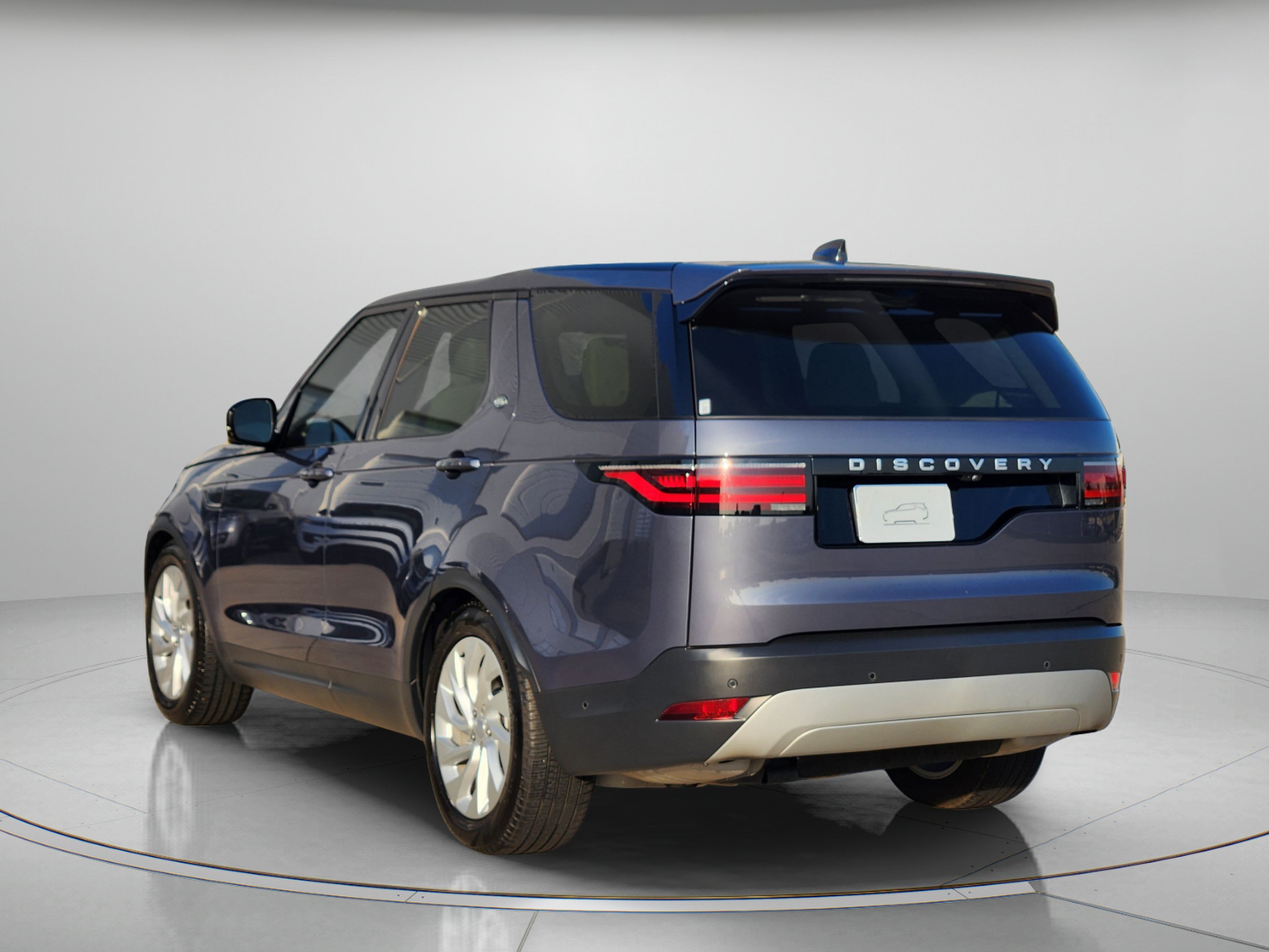Certified 2026 Land Rover Discovery S AWD/4WD image 3