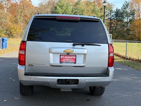 Used 2013 Chevrolet Suburban LT image 5