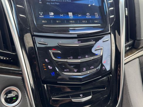 Used 2019 Cadillac Escalade Platinum w/ Escalade Sport Edition AWD/4WD image 22