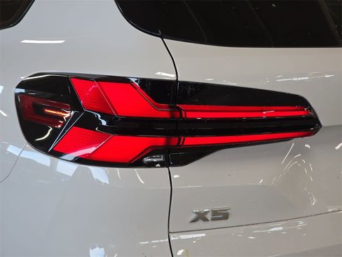 New 2026 BMW X5 M60i image 20