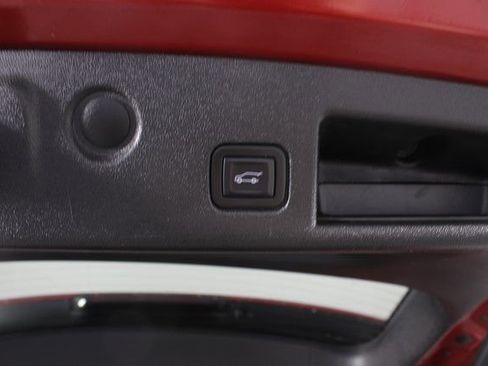 Used 2024 Chevrolet Equinox LT w/ LPO, Floor Liner Package image 19