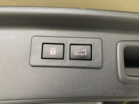 Used 2022 Subaru Forester Premium AWD/4WD image 8