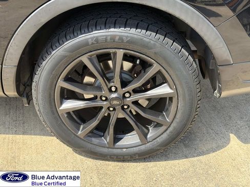 Used 2019 Ford Explorer XLT w/ Equipment Group 202A FWD image 7