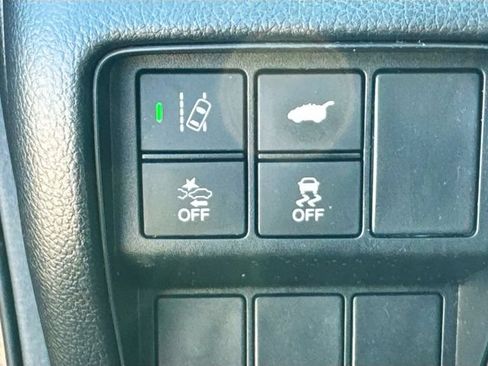 Used 2017 Honda CR-V Touring image 10
