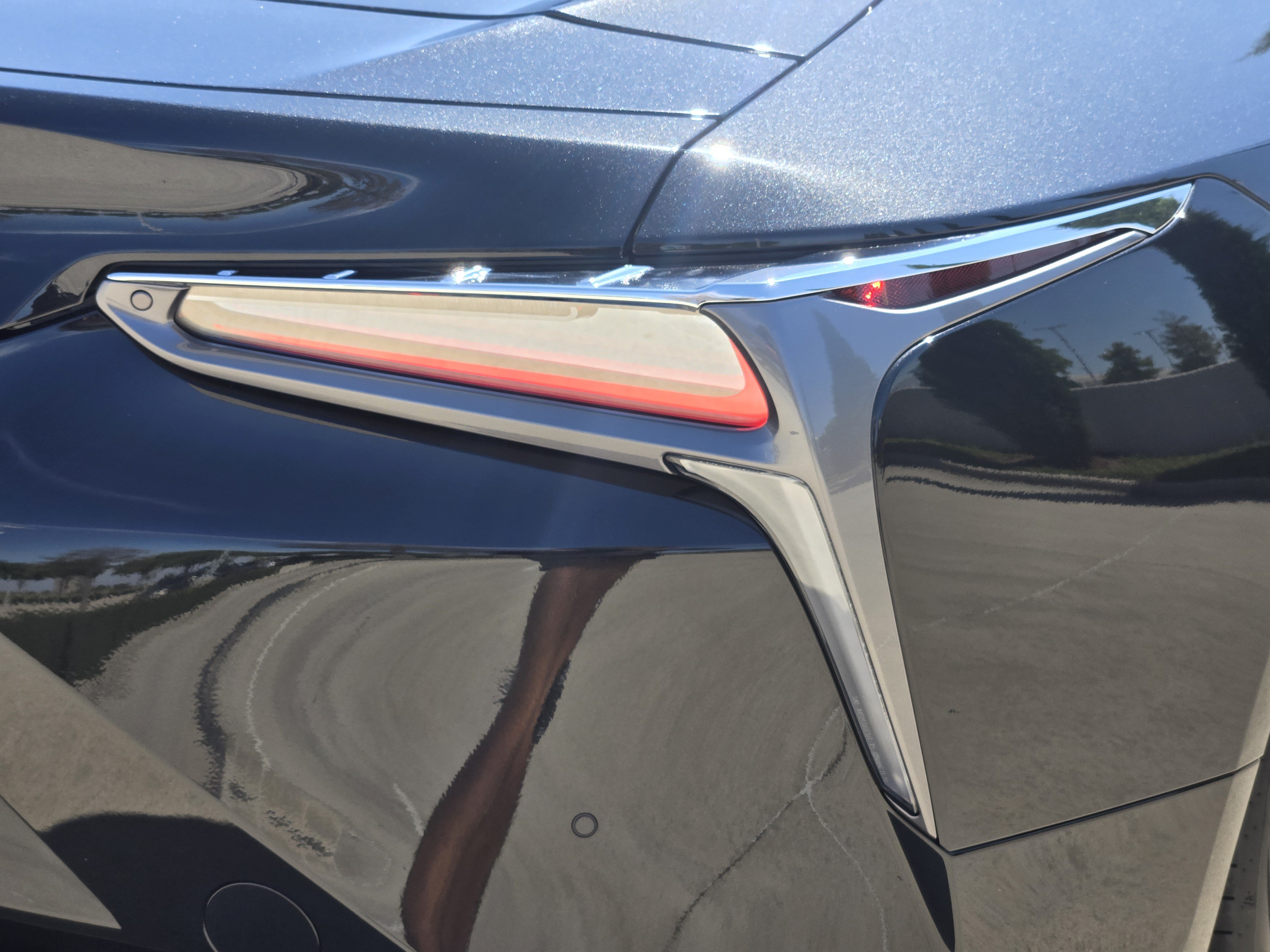 Certified 2024 Lexus LC 500 Coupe w/ Dynamic Handling Package RWD image 39