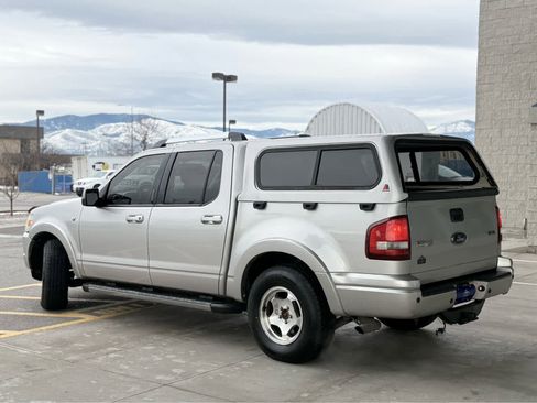 Used 2007 Ford Explorer Sport Trac Limited image 4