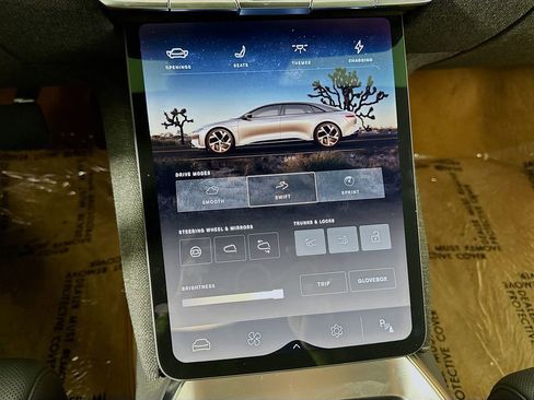 Used 2023 Lucid Air Touring AWD/4WD image 30