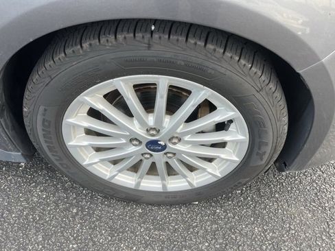 Used 2014 Ford C-MAX SE image 19