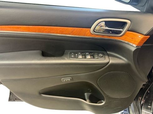 Used 2012 Jeep Grand Cherokee Overland AWD/4WD image 15