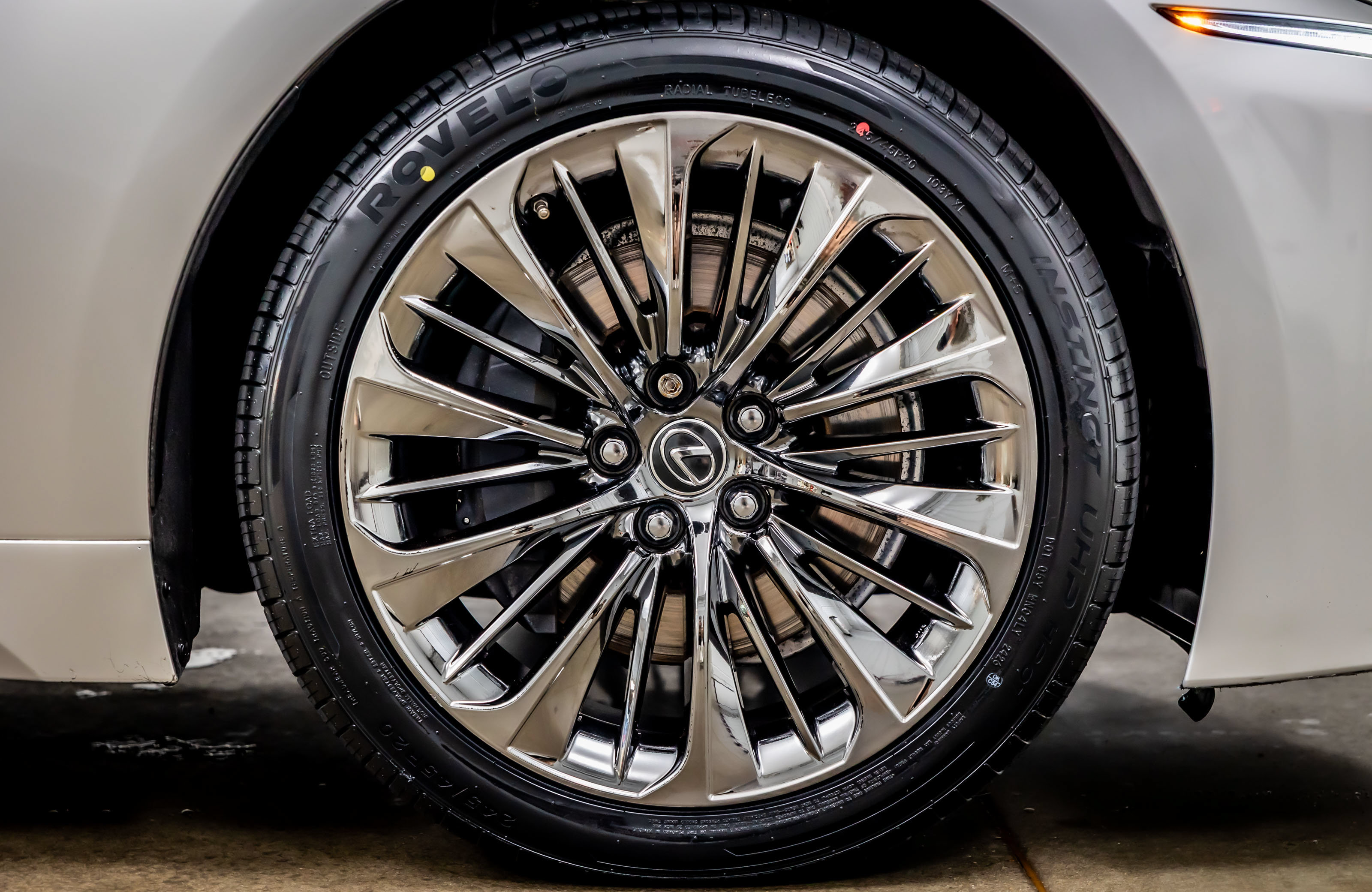 Used 2018 Lexus LS 500 AWD w/ Interior Upgrade Package image 38