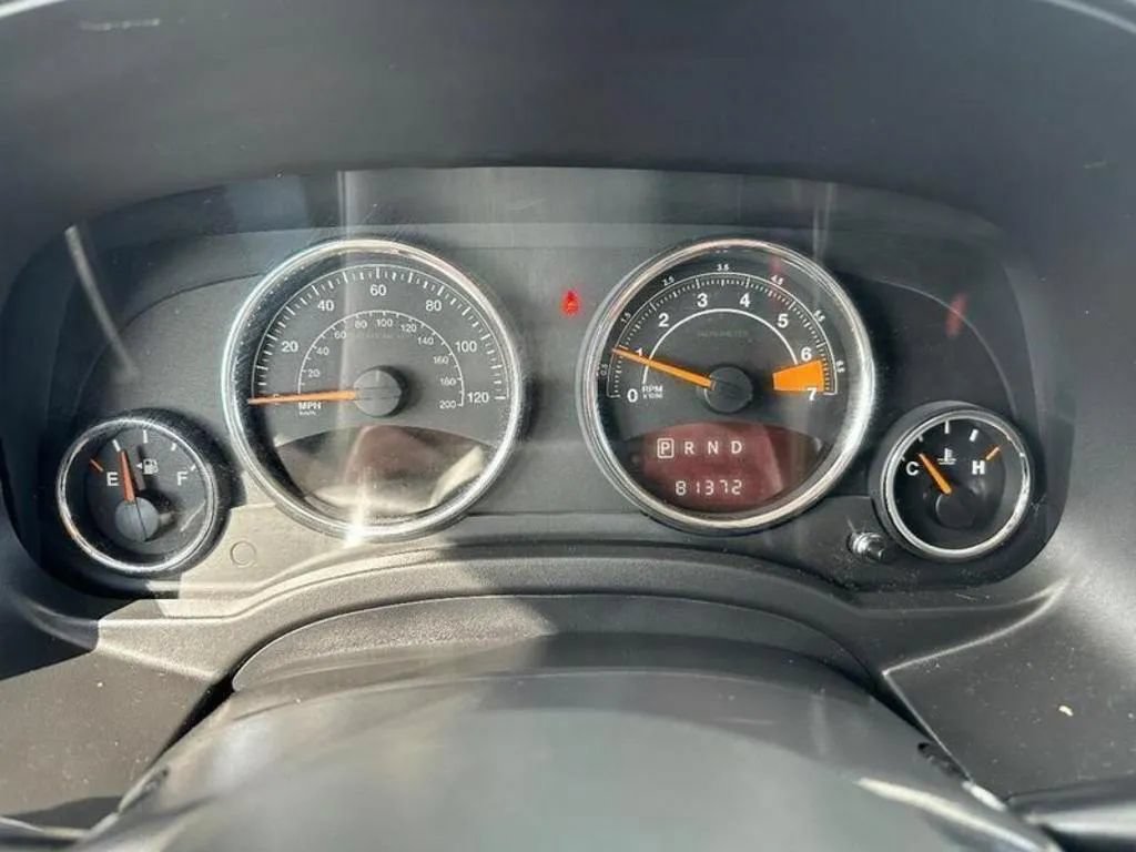 Used 2016 Jeep Compass Latitude FWD image 36