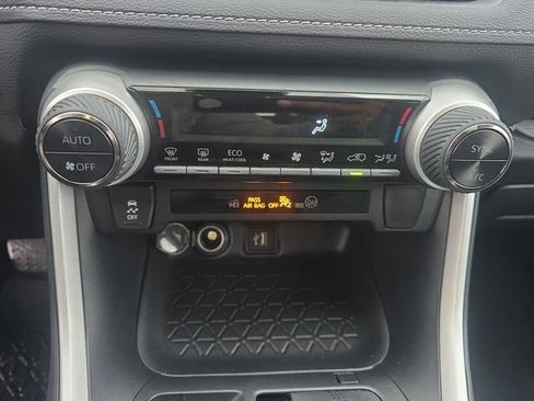 Used 2025 Toyota RAV4 LE image 24