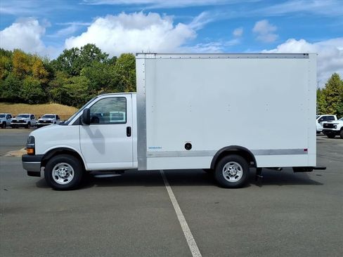 New 2024 Chevrolet Express 3500 w/ Power Convenience Package image 28