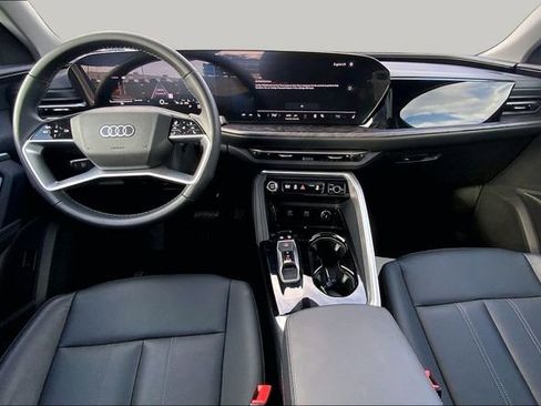 Used 2025 Audi Q5 Premium w/ Convenience Package AWD/4WD image 15