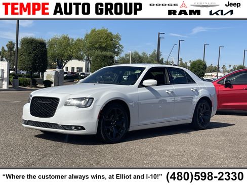 Used 2023 Chrysler 300 S RWD image 1