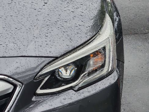 Used 2020 Subaru Outback Touring AWD/4WD image 9