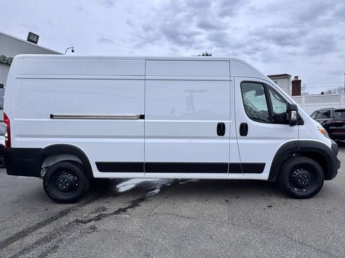 Used 2025 RAM ProMaster 2500 w/ Safety Group image 10