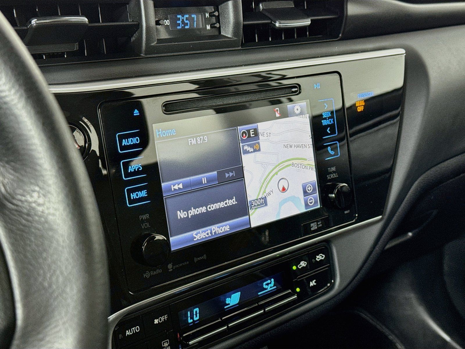 Used 2019 Toyota Corolla XLE w/ Carpet Mat Package (TMS) FWD image 15