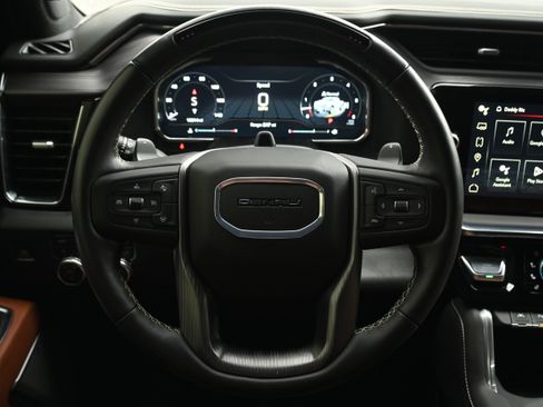 Used 2025 GMC Sierra 1500 Denali Ultimate image 19